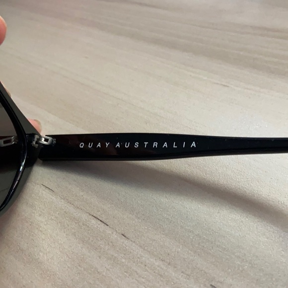 Quay Sunglasses black cat eye - Picture 3 of 3